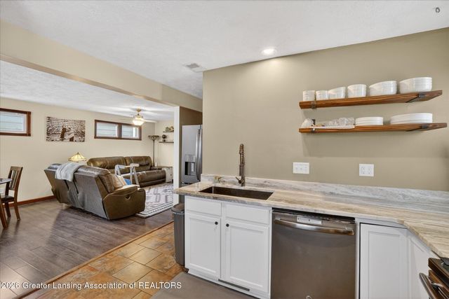 1414 Cooper Avenue, Lansing, MI 48910