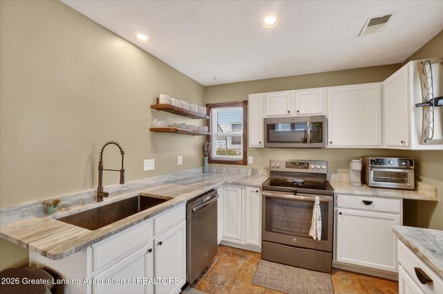 1414 Cooper Avenue, Lansing, MI 48910