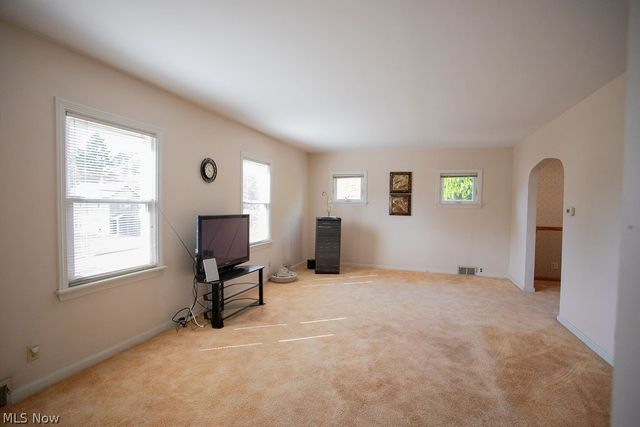 303 N Bentley Avenue, Niles, OH 44446