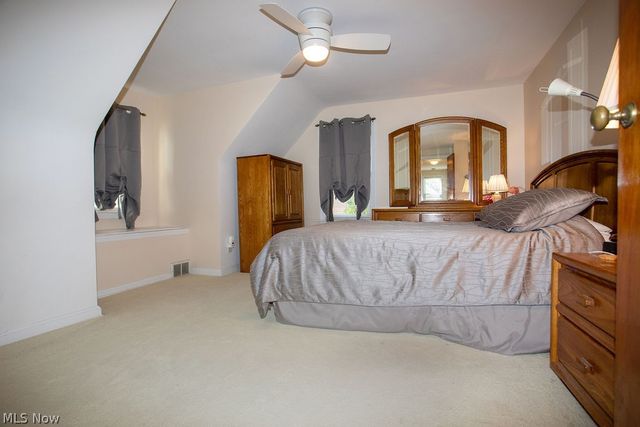 303 N Bentley Avenue, Niles, OH 44446