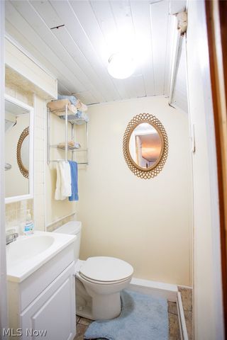 303 N Bentley Avenue, Niles, OH 44446