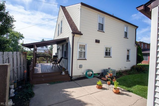 303 N Bentley Avenue, Niles, OH 44446