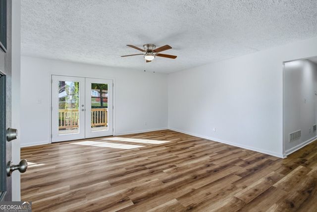 16 Rosenwald Drive, Hampton, GA 30228