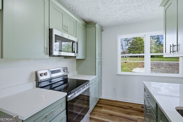 16 Rosenwald Drive, Hampton, GA 30228