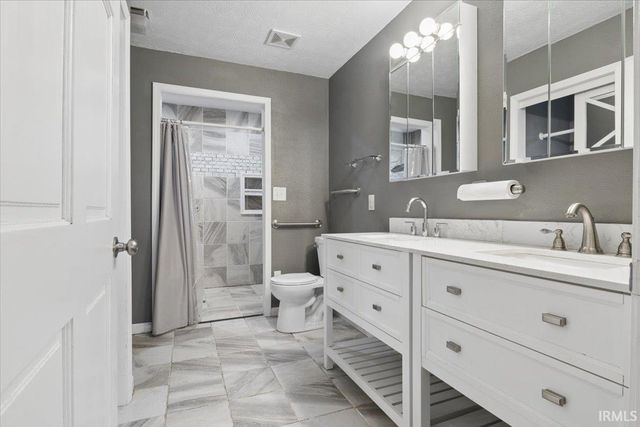916 Zartman Road, Kokomo, IN 46902