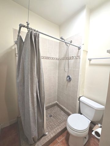 1736 W Beach Avenue G, Chicago, IL 60622