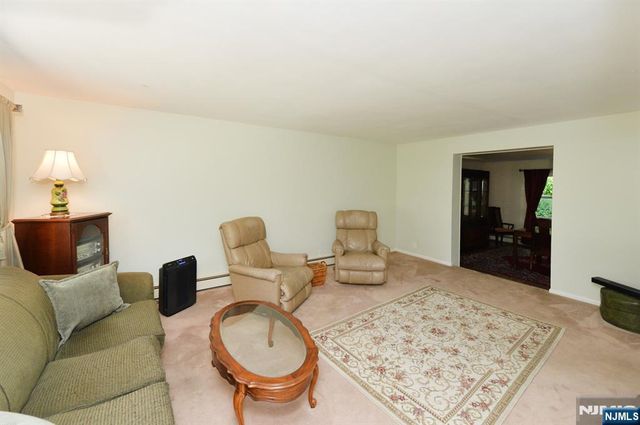 51 Charwalt Drive, Hawthorne, NJ 07506