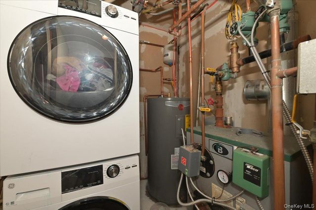 332 Sea Cliff Street, Islip Terrace, NY 11752