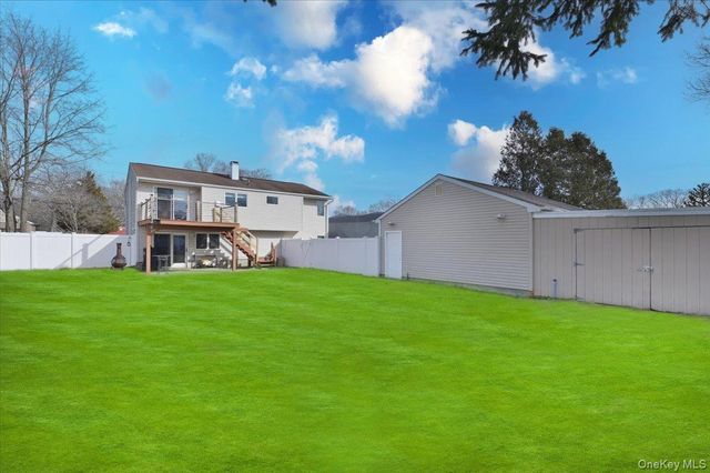 332 Sea Cliff Street, Islip Terrace, NY 11752