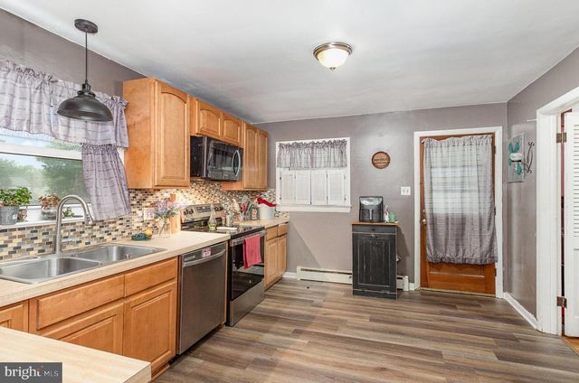 1003 APPLE DRIVE, Mechanicsburg, PA 17055