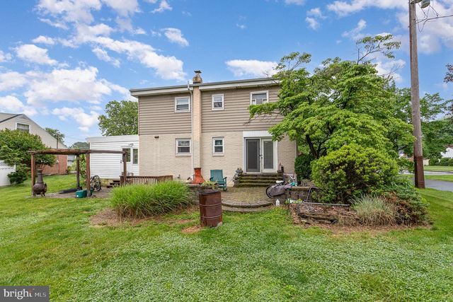 1003 APPLE DRIVE, Mechanicsburg, PA 17055
