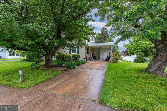 1003 APPLE DRIVE, Mechanicsburg, PA 17055