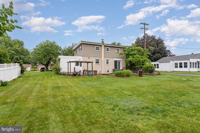 1003 APPLE DRIVE, Mechanicsburg, PA 17055