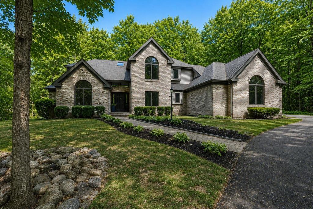 W5971 Pheasant LANE, Plymouth, WI 53073