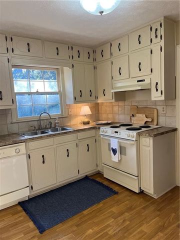 641 Emerald Forest Circle, Lawrenceville, GA 30044