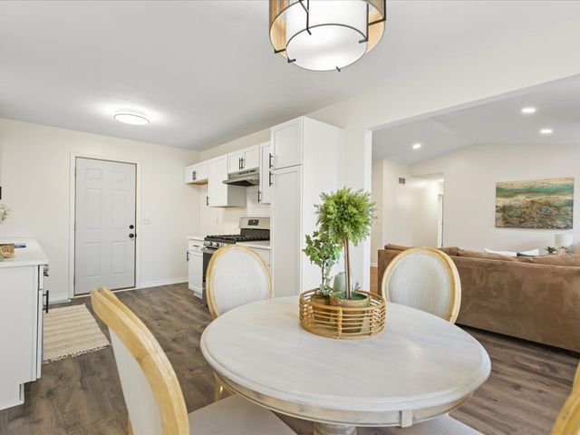 4144 Westridge Drive, Winnebago, IL 61088