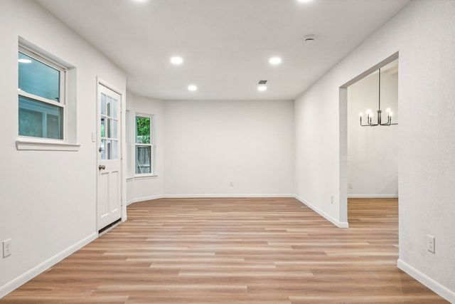 3509 Kelvin Avenue, Fort Worth, TX 76133