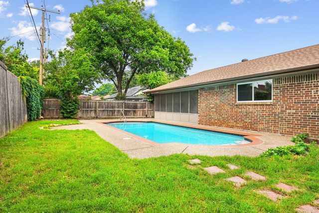 3509 Kelvin Avenue, Fort Worth, TX 76133