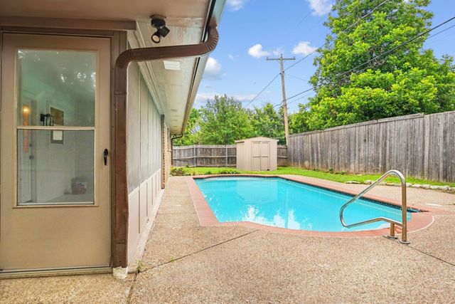 3509 Kelvin Avenue, Fort Worth, TX 76133