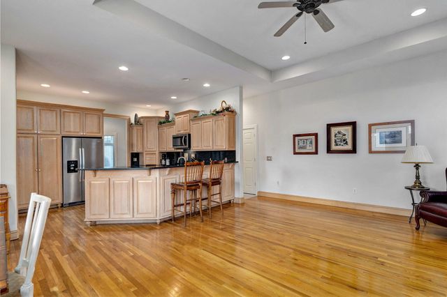 1150 N Yarberry Court, Springfield, MO 65802