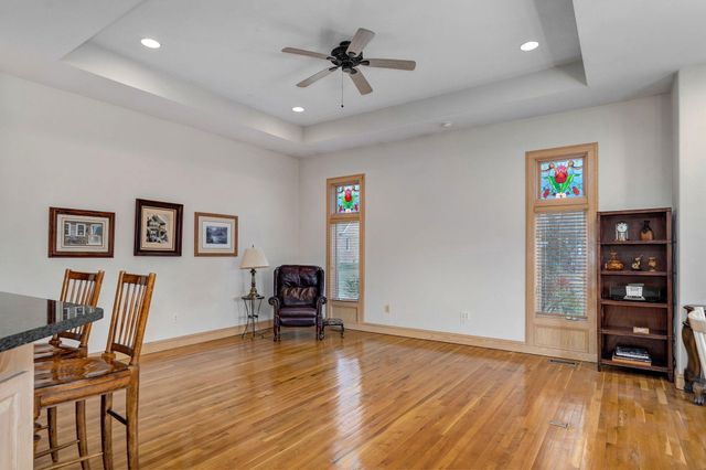 1150 N Yarberry Court, Springfield, MO 65802