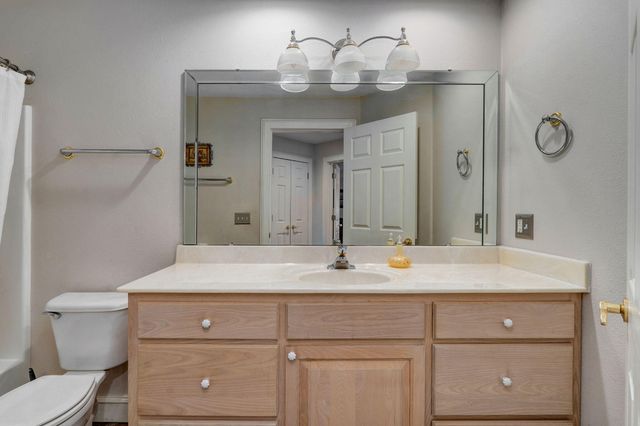 1150 N Yarberry Court, Springfield, MO 65802