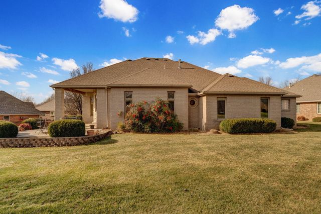 1150 N Yarberry Court, Springfield, MO 65802
