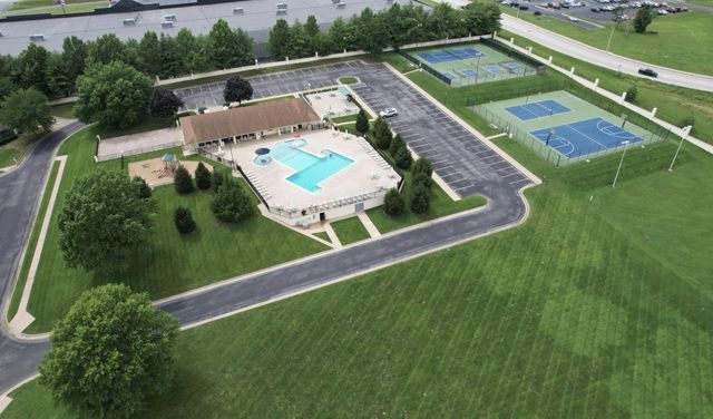 1150 N Yarberry Court, Springfield, MO 65802