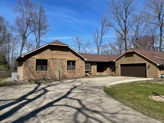 15516 Menominee Drive, Plymouth, IN 46563