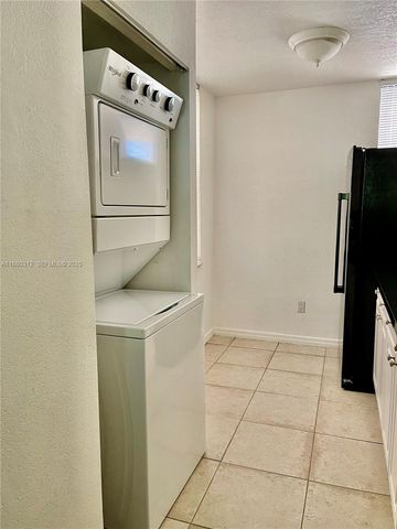 6800 Cypress Road 408, Plantation, FL 33317