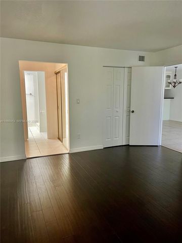 6800 Cypress Road 408, Plantation, FL 33317
