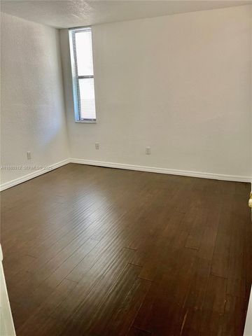 6800 Cypress Road 408, Plantation, FL 33317