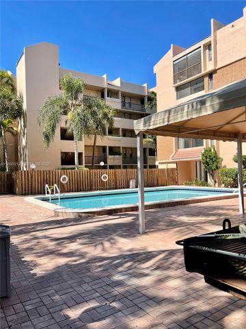 6800 Cypress Road 408, Plantation, FL 33317