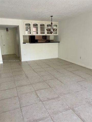 6800 Cypress Road 408, Plantation, FL 33317