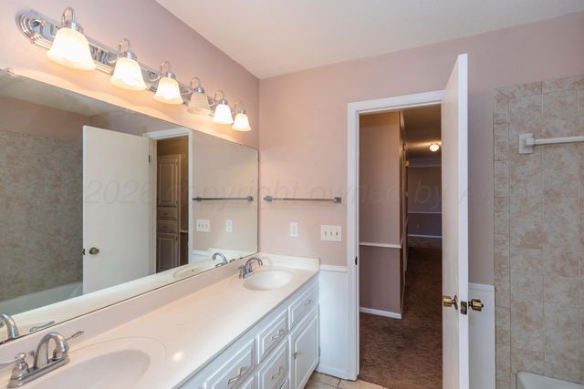 3721 HUNTINGTON Drive, Amarillo, TX 79109