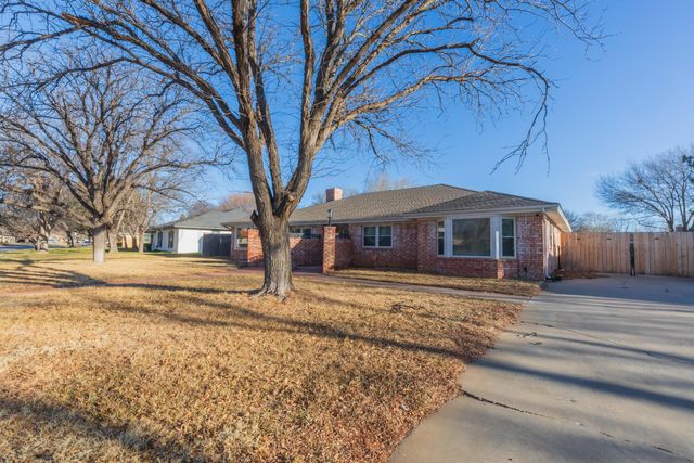 3721 HUNTINGTON Drive, Amarillo, TX 79109
