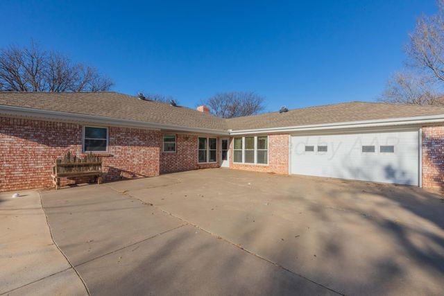 3721 HUNTINGTON Drive, Amarillo, TX 79109