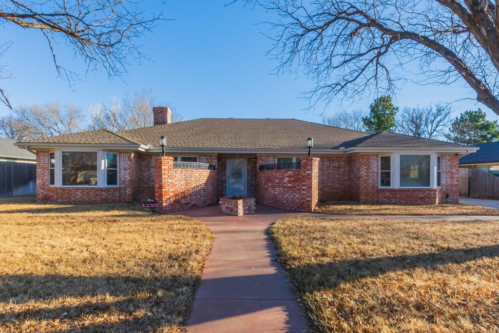 3721 HUNTINGTON Drive, Amarillo, TX 79109