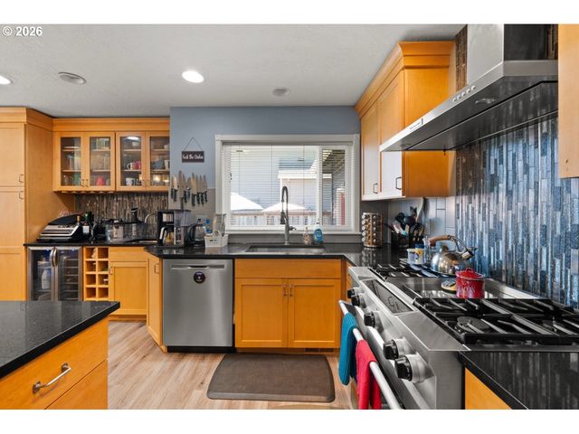 2010 N NUGGET Ln, Newberg, OR 97132