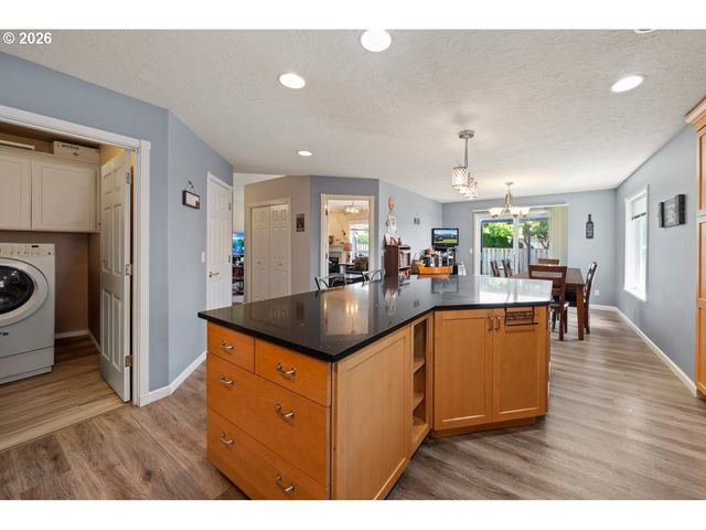 2010 N NUGGET Ln, Newberg, OR 97132