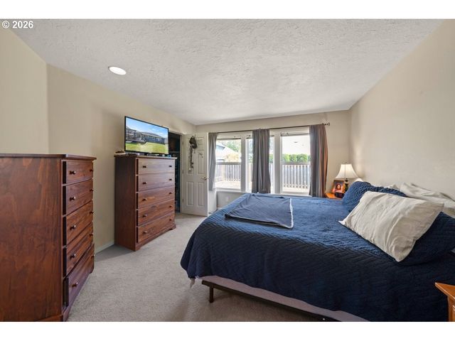2010 N NUGGET Ln, Newberg, OR 97132