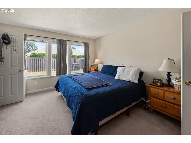 2010 N NUGGET Ln, Newberg, OR 97132