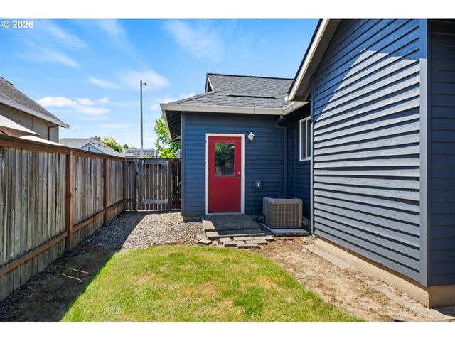 2010 N NUGGET Ln, Newberg, OR 97132