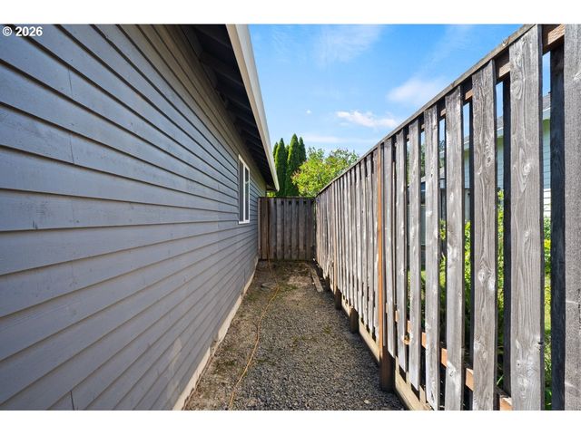 2010 N NUGGET Ln, Newberg, OR 97132
