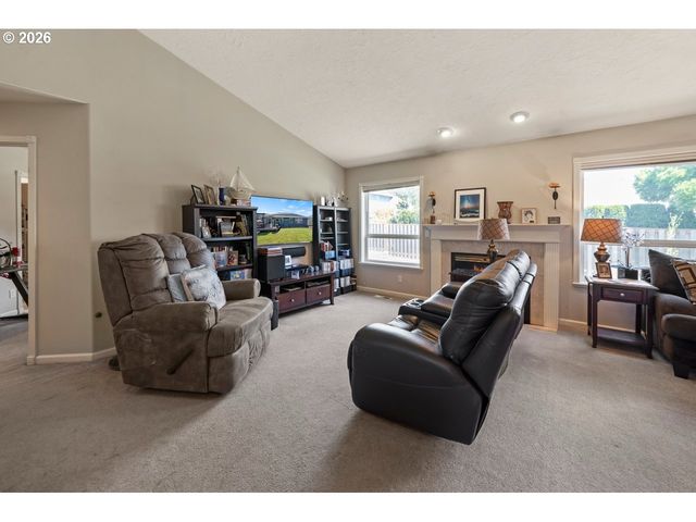 2010 N NUGGET Ln, Newberg, OR 97132