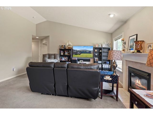 2010 N NUGGET Ln, Newberg, OR 97132