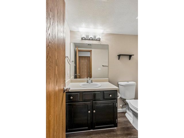 11145 W 17th Ave 104, Lakewood, CO 80215