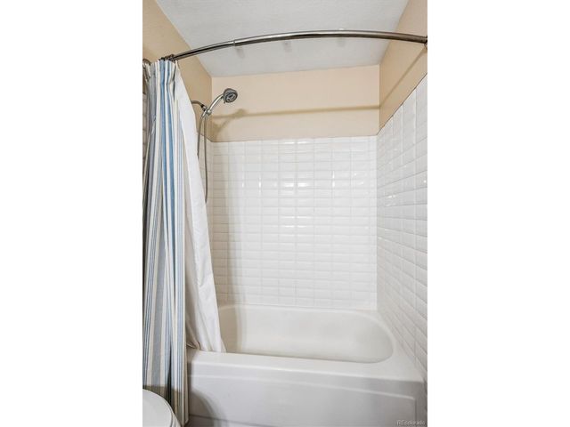 11145 W 17th Ave 104, Lakewood, CO 80215