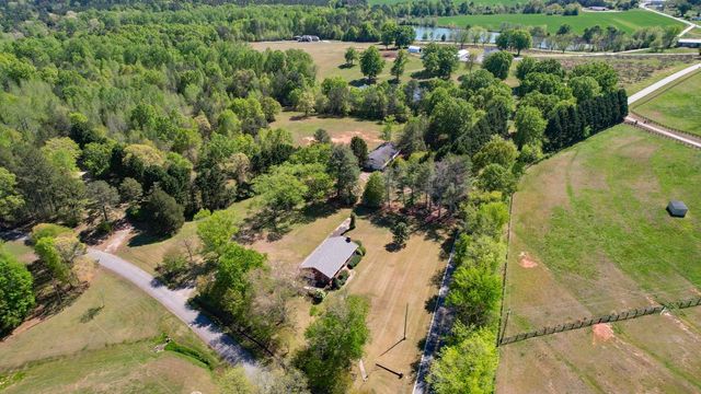 180 Herrle Road, Campobello, SC 29322