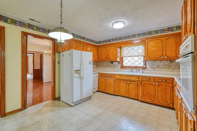 180 Herrle Road, Campobello, SC 29322